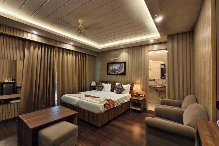 Room 62 of 90