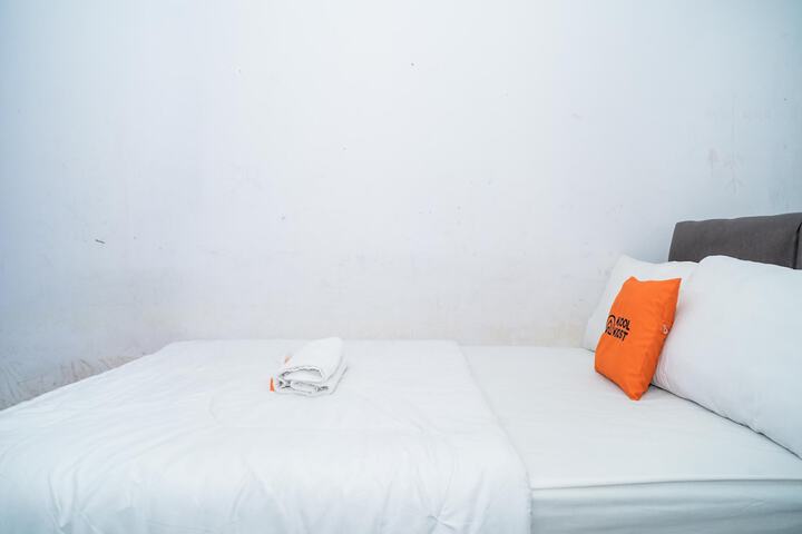 Room 12 of 21