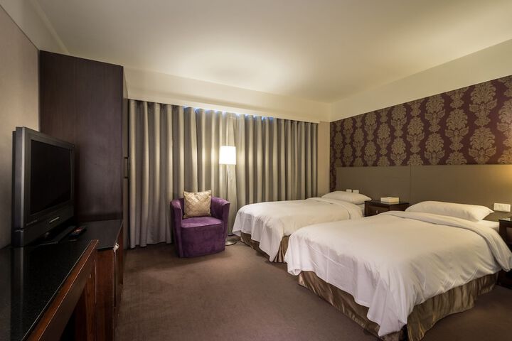 Room 12 of 53