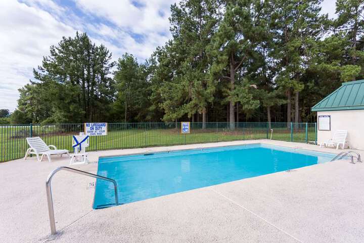 Pools & Facilities