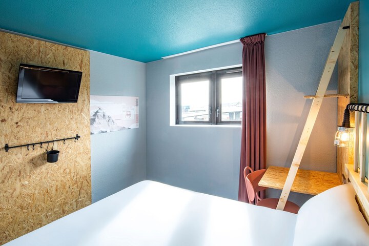 Room 7 of 50