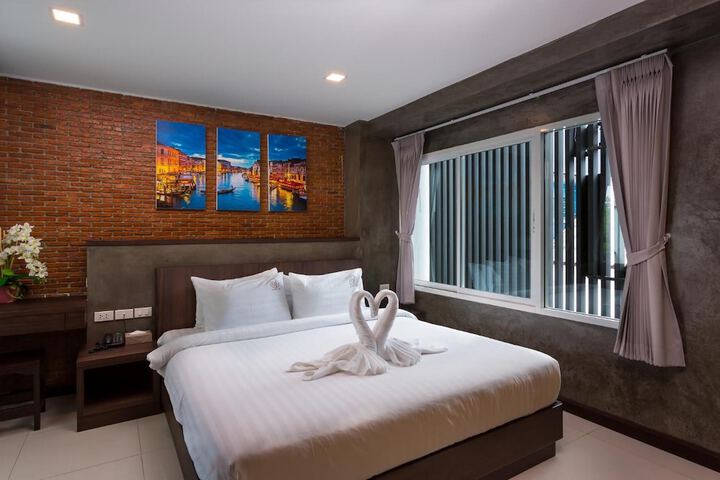 Room 26 of 64