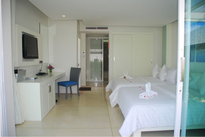 Room 14 of 66
