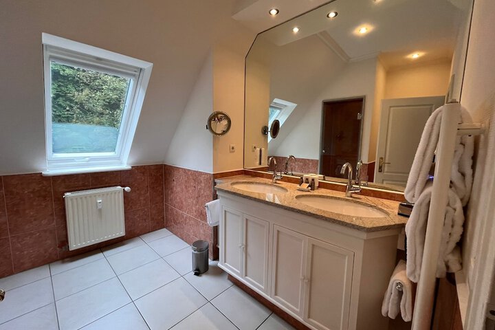 Clean Restrooms