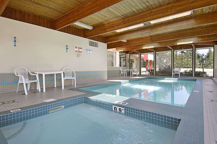 Pool 11 of 15