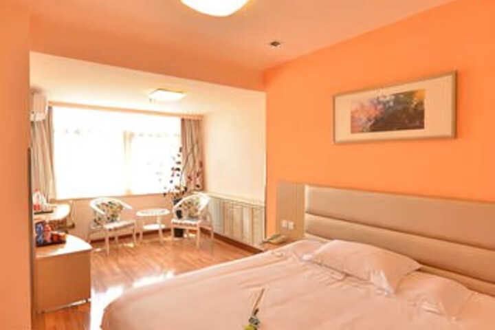 Room 5 of 7