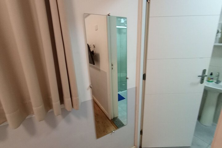 Room 72 of 118