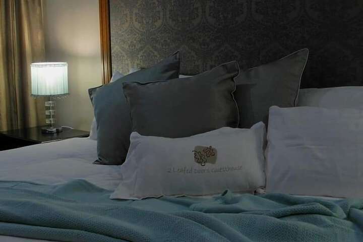 Room 5 of 32