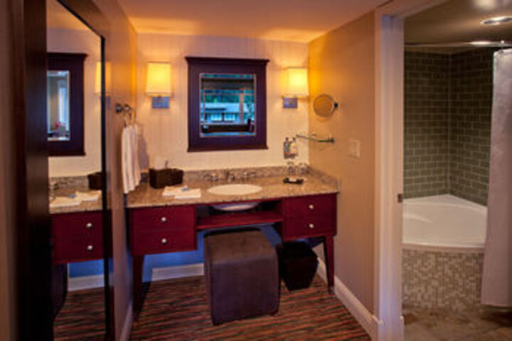 Room 4 of 132