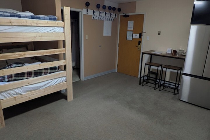 Room 31 of 102