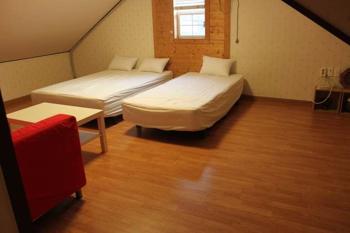 Room 14 of 47