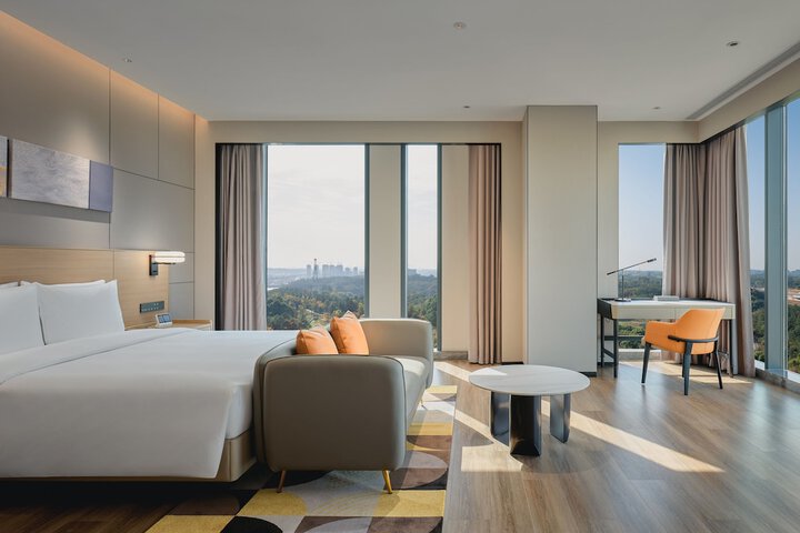 Room 7 of 50
