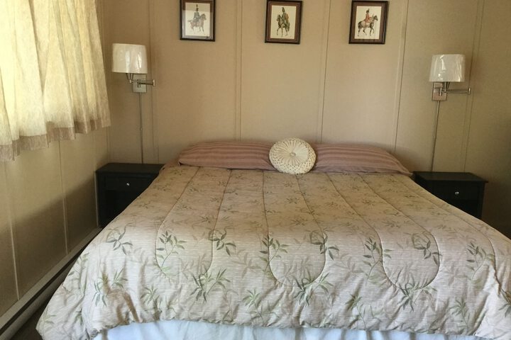 Room 8 of 80