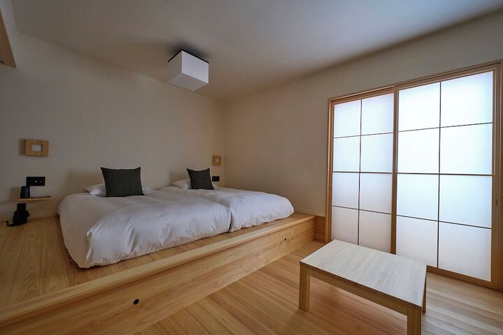 Room 17 of 47
