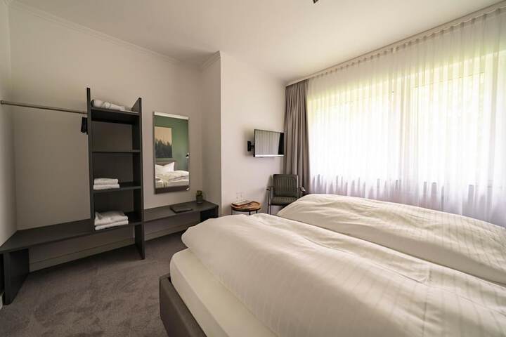 Room 17 of 48
