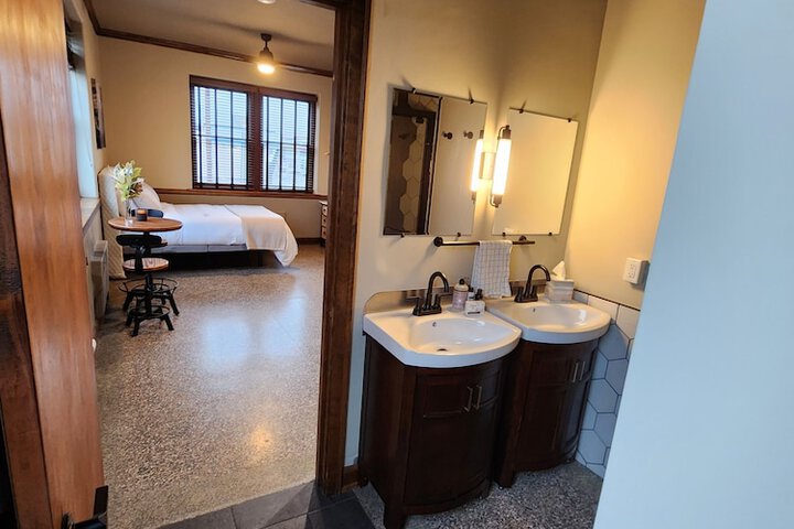 Room 40 of 54