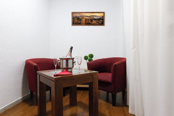 Room 32 of 111