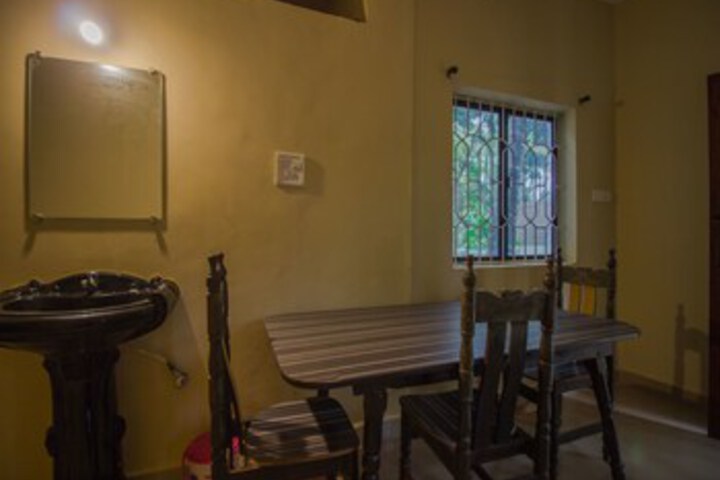 Room 8 of 24