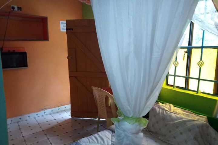 Room 2 of 18