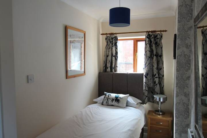 Room 26 of 77