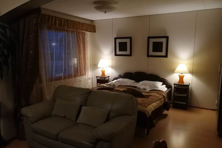 Room 25 of 43