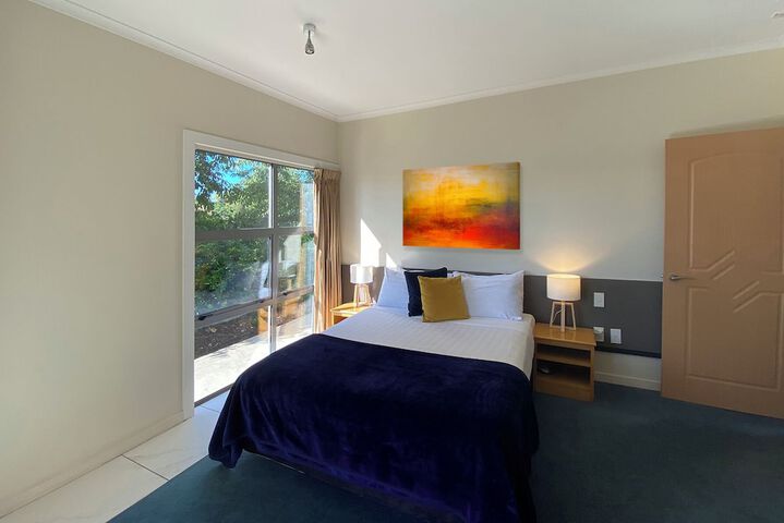 Room 18 of 28