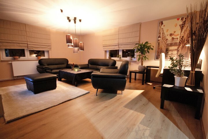 Room 6 of 72