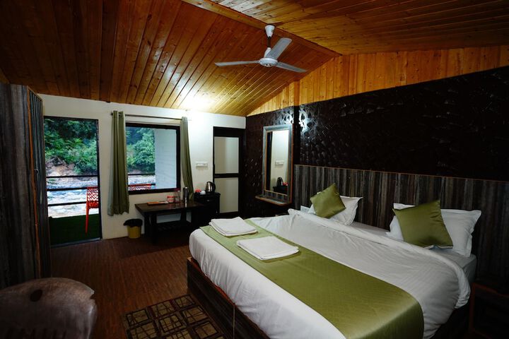 Room 16 of 46