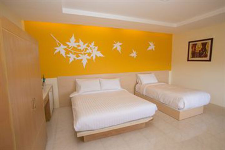 Room 13 of 34
