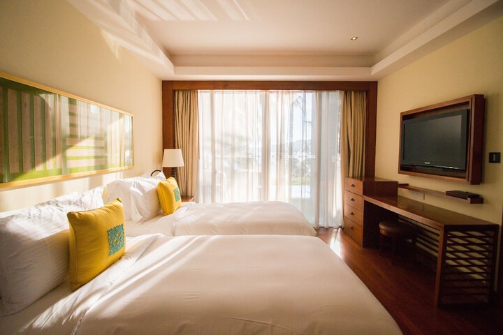 Room 25 of 142