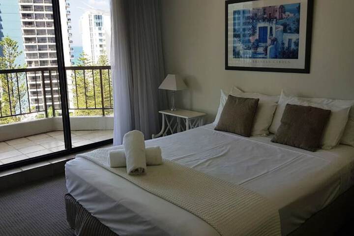 Room 12 of 83