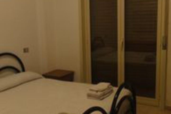 Room 15 of 31
