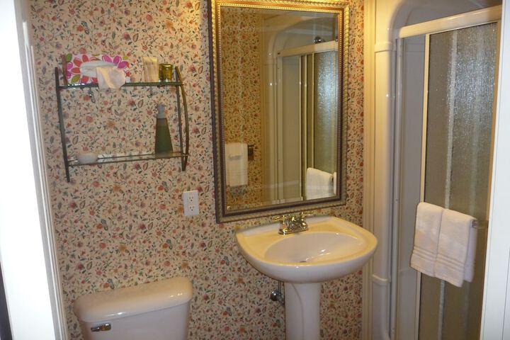 Room 10 of 23