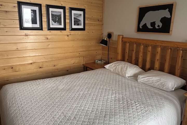 Room 2 of 18