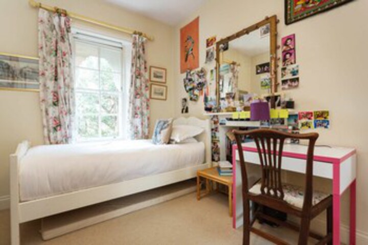 Room 10 of 20