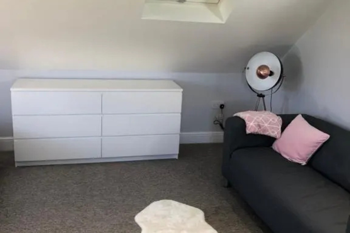 Room 4 of 14