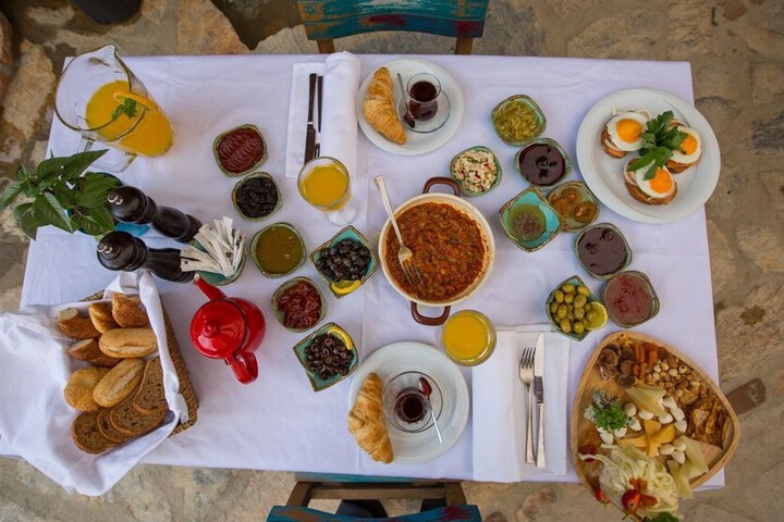 Breakfast/Coffee Service 49 of 55