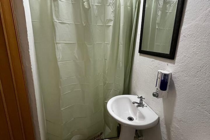 Room 12 of 14