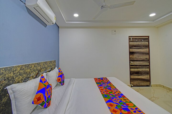 Room 18 of 29