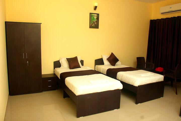 Room 11 of 26
