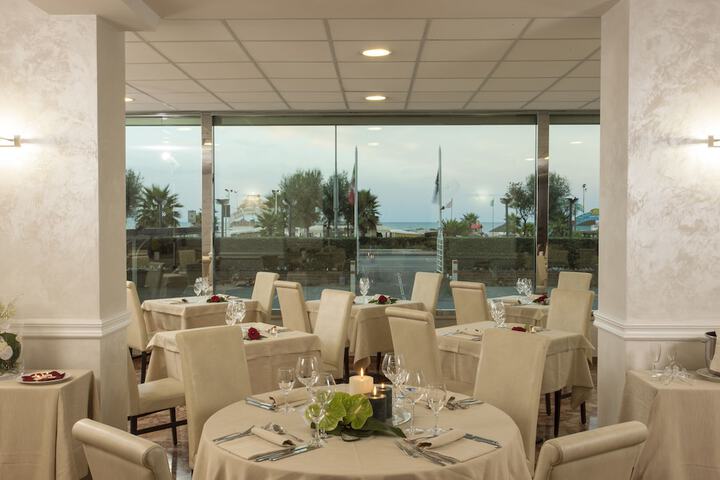 Dining Photos
