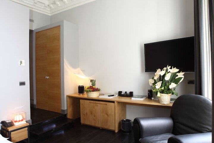 Room 4 of 51