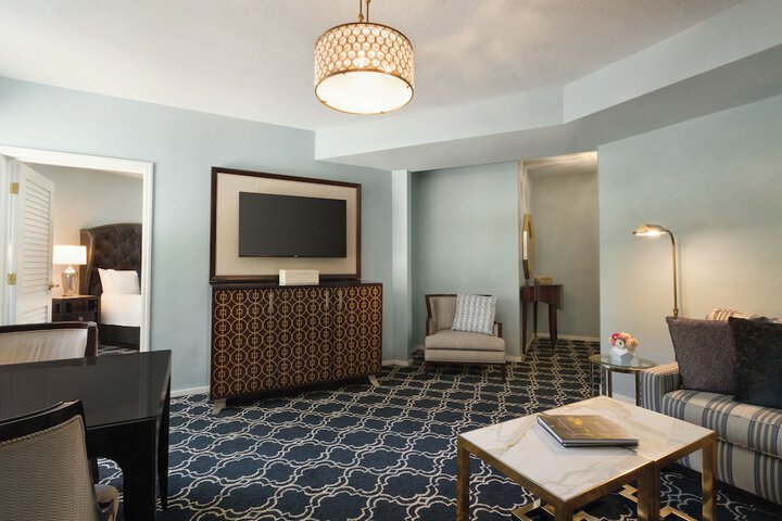 Room 30 of 148