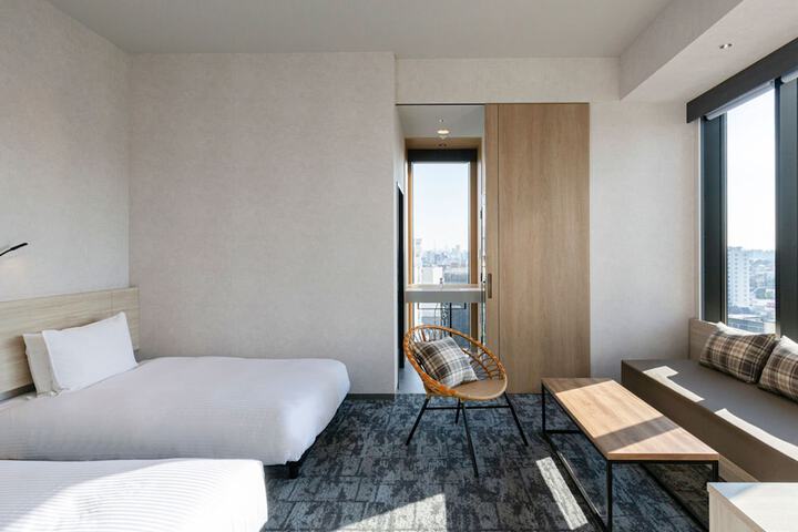 Room 12 of 51
