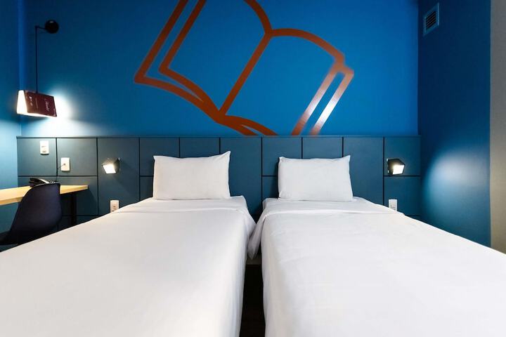 Room 20 of 96