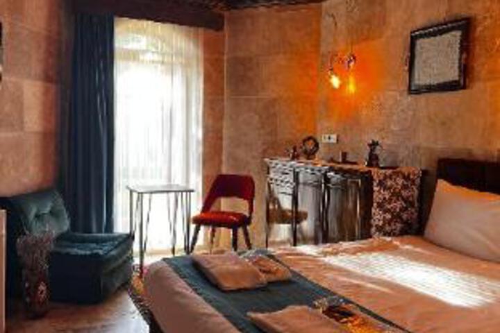 Room 14 of 15