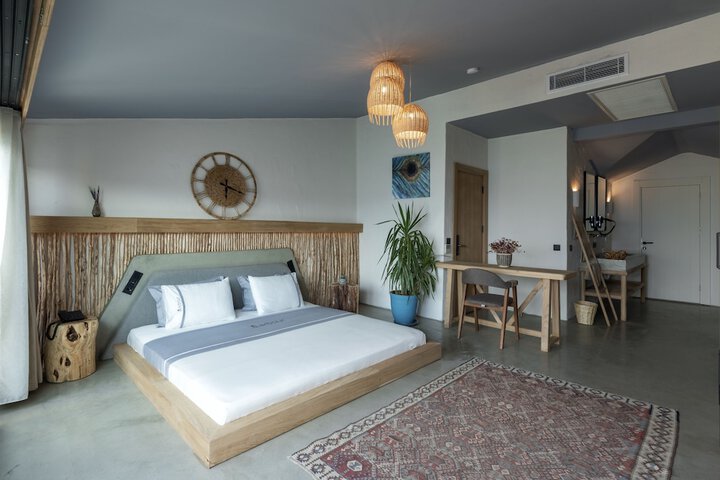 Room 10 of 39