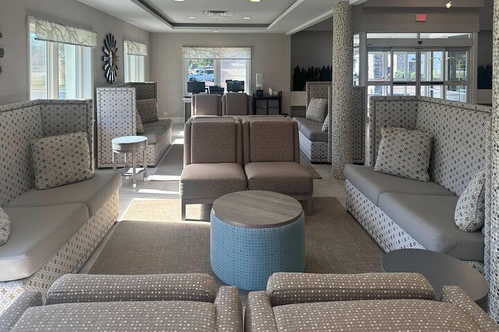 Entrance & Lobby