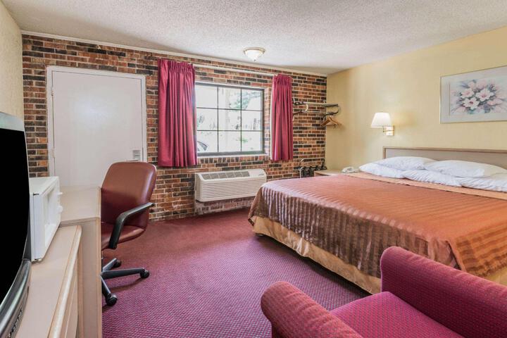 2 Double Beds (9 of 14)