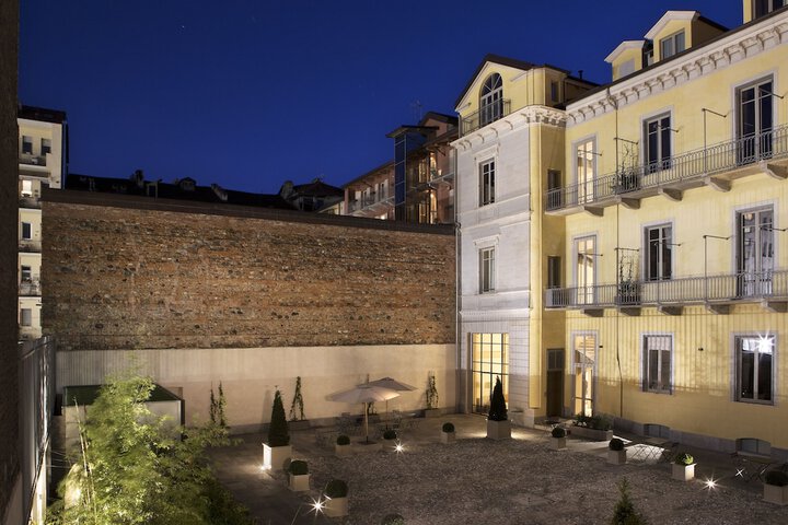 Hotel 80 of 82